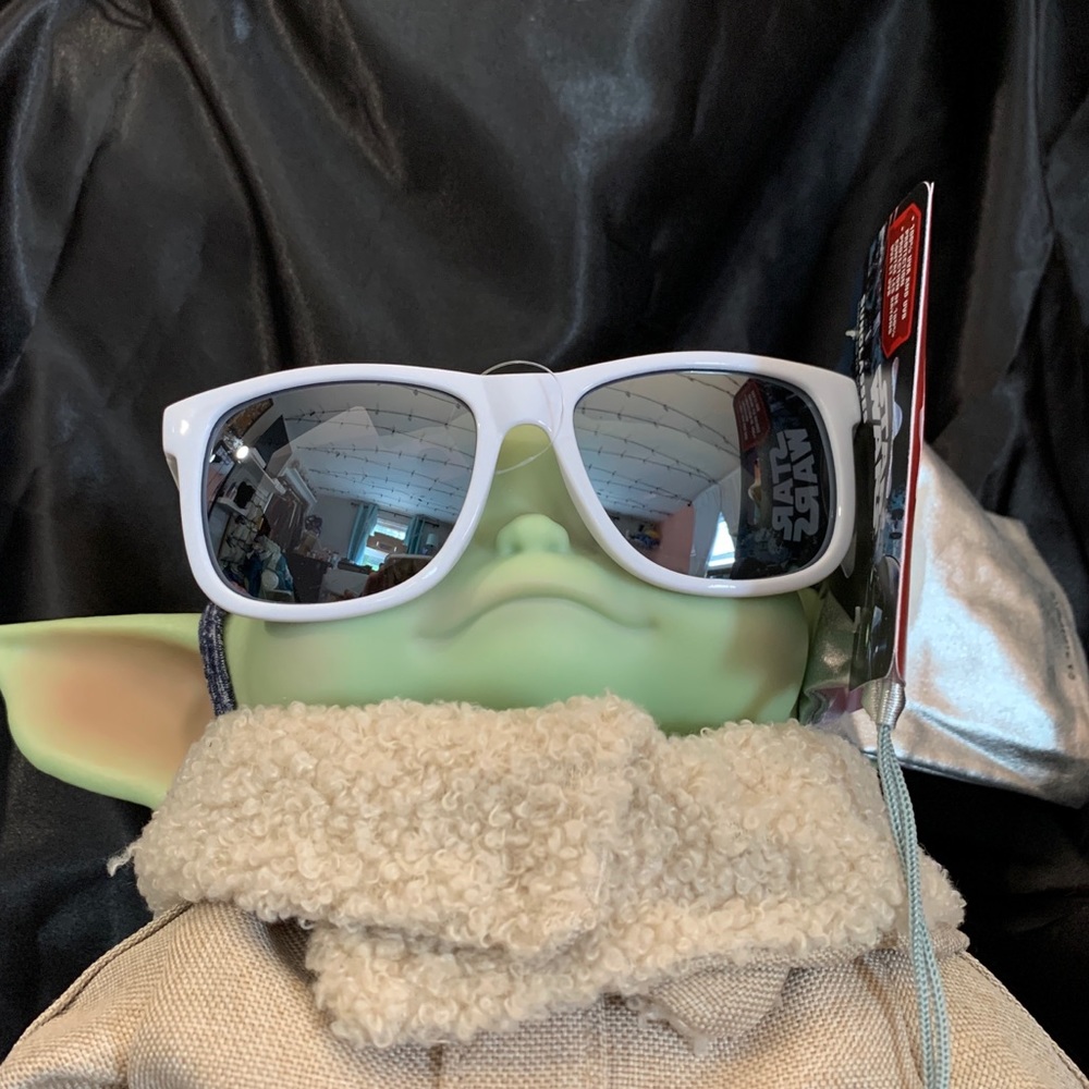 NWT Star Wars Stormtrooper Wayfarer Sunglasses